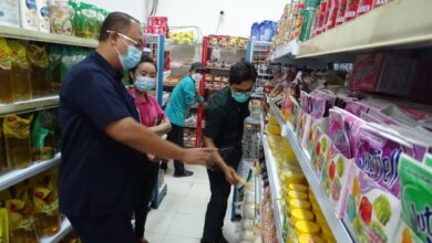 Photo of Jelang Nataru, Tim BPOM Temukan di Poso Produk Jualan Kadaluarsa