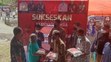 Photo of Gubernur Sulteng dan Kapolda Tinjau Vaksinasi di Poso, Capaian Suntik Vaksin Lansia Harus Capai Target