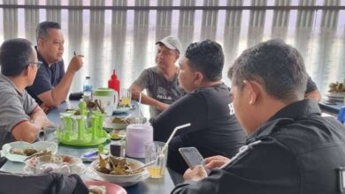 Photo of Dihadapan Wartawan, Wakasatgas Humas Madago Raya Sampaikan Pentingnya Soft Approach Dalam Penanganan Aksi Terorisme