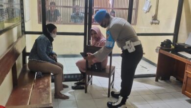 Photo of Melalui Aplikasi Propam Presisi Warga Dapat Laporkan Oknum Polisi Nakal Melalui Handphone