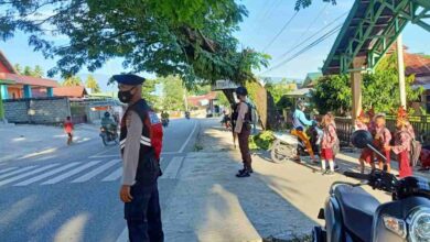 Photo of Polisi Di Tengah Masyarakat, Polres Poso Laksanakan Strong Point 