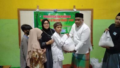 Photo of MIN 1 Poso Laksanakan Pesantren Ramadhan dan Pemberian Sembako ke Siswa