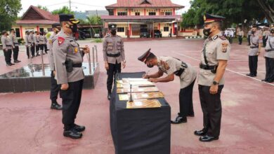 Photo of Sejumlah Pejabat Polres Poso Pindah Tugas