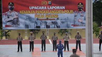 Photo of Hadiah Hari Bhayangkara ke 76, 510 Personil Polda Sulteng Naik Pangkat