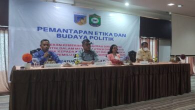 Photo of Kesbangpol Sulteng Sosialisasikan Pemantapan Etika dan Budaya Politik di Poso