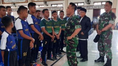 Photo of Wakili Kodim 1307 Poso, Tim Gontor 11 dan Bahrul Ulum Berangkat ke Tingkat Provinsi Liga Santri Piala Kasad 2022