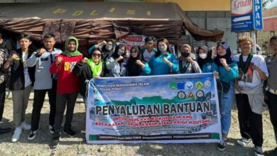 Photo of Aliansi Mahasiswa Poso Bersinergi Salurkan Bantuan Korban Banjir Bandang Desa Torue