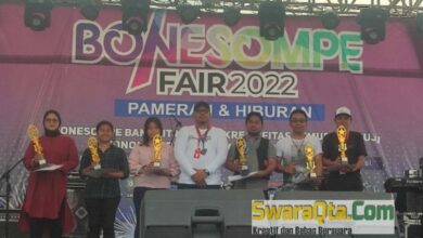 Photo of Lomba Pop Singer Bonesompe Fair, Elha dan Ahlan Juara 1