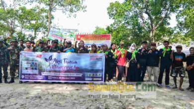 Photo of Apnea Poso Peringati Sumpah Pemuda Gelar Aksi Jaga Iklim, Tanam 150 Bibit Mangrove