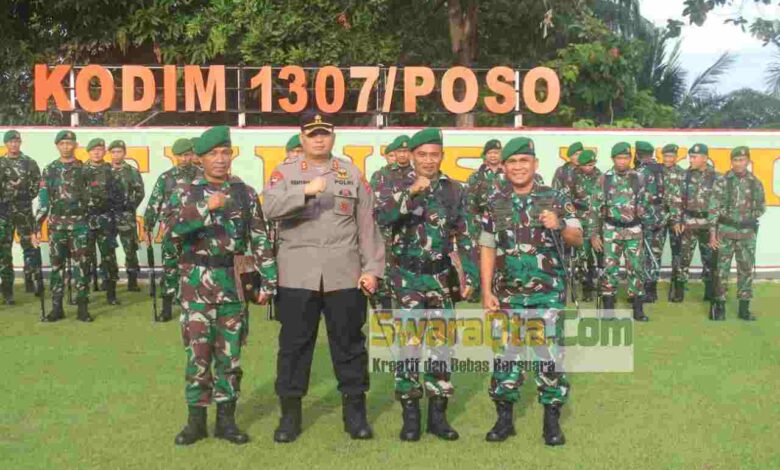 Photo of Dua Anggota Babinsa Dapat Penghargaan Dari Kapolres Poso, Berhasil Cegah Perkelahian Antar Kampung