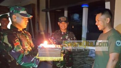 Photo of Sinergitas TNI Polri, Kapolres Poso Dikejutkan Kue Ucapan Hari Bhayangkara ke 77 Dari Dandim