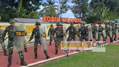 Photo of Jelang Pemilu 2024, Prajurit Kodim Poso Latihan Pengendalian Massa