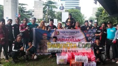 Photo of Forum Makassar Info Bagi-Bagi Takjil ke Pengguna Jalan