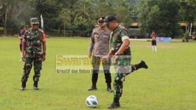 Photo of Wadanyonif 714 Kapten Hanief Buka Kompetisi Sepak Bola Danyon Cup, Antusias Dihadiri Warga