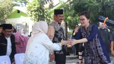 Photo of Dukung Kabupaten Poso, Verna Hadiri Pelepasan Pawai Taaruf MTQ ke XXX