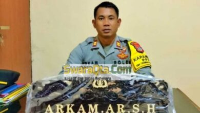 Photo of Pilkada 2024, Kapolsek Poso Pesisir Selatan Ajak Warga Jaga Kamtibmas