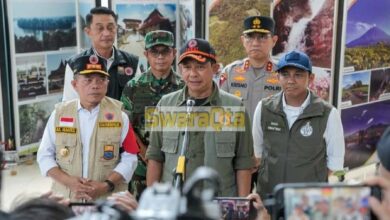 Photo of Hotspot Kalbar-Kalteng Naik, Menhut Raja Antoni Rapatkan Barisan di Pontianak