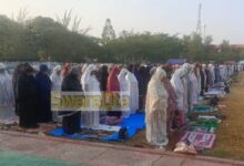 Photo of Musim Kemarau Berkepanjangan, Ratusan Umat Islam Poso Shalat Minta Hujan