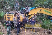 Photo of Operasi Penertiban, Tiga Alat Berat Diamankan Dilokasi Tambang Lore Selatan