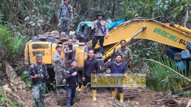 Photo of Operasi Penertiban, Tiga Alat Berat Diamankan Dilokasi Tambang Lore Selatan