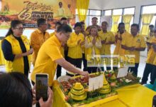 Photo of Syukuran HUT ke 62, Darmawan Lyanto Berpesan Golkar Poso Harus Bantu Rakyat